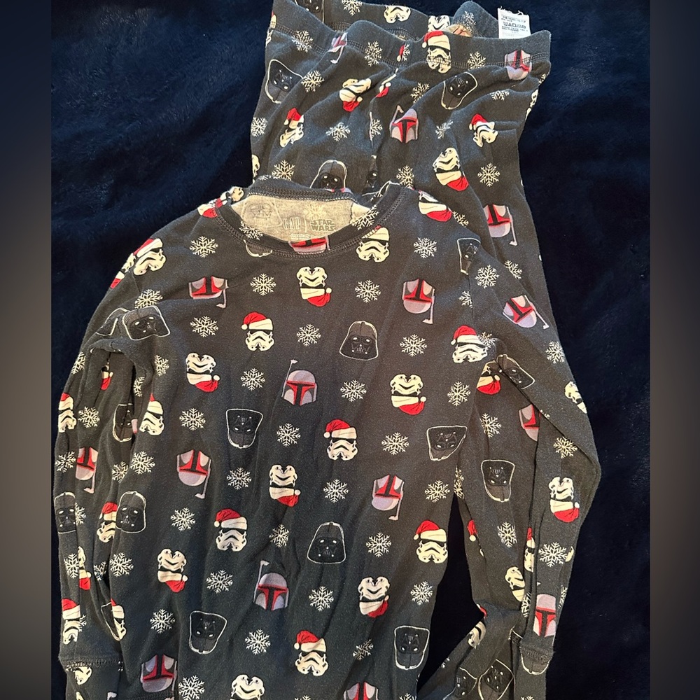 GAP x Star Wars Holiday Pajama Set (Size 10) - Picture 2 of 6